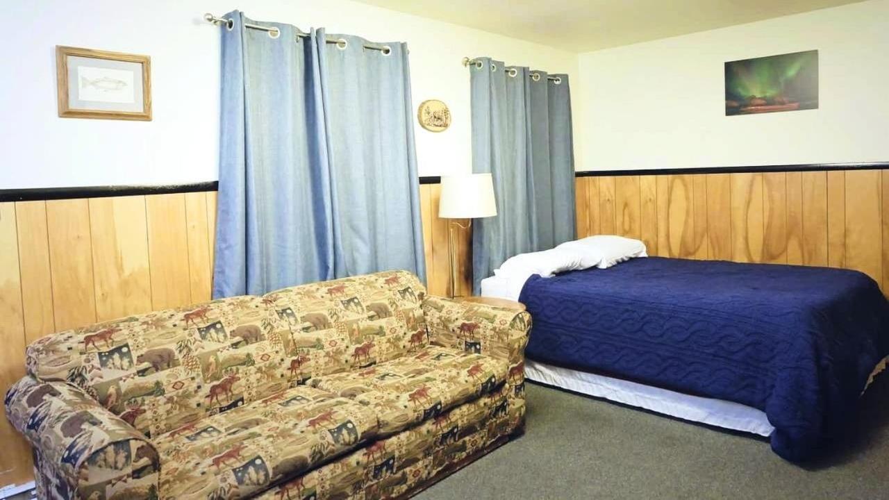 סוארד The Tides Inn מראה חיצוני תמונה